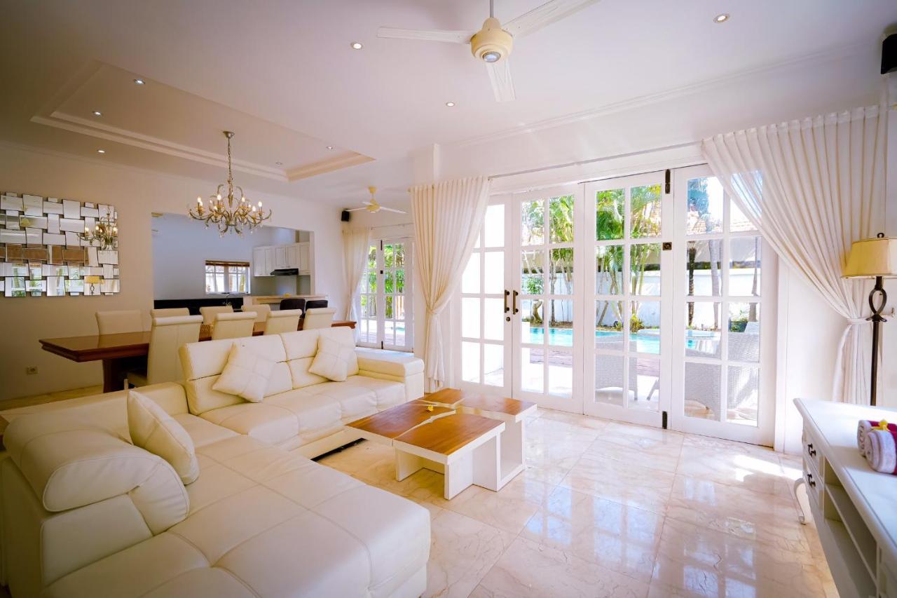 Villa Kencana *