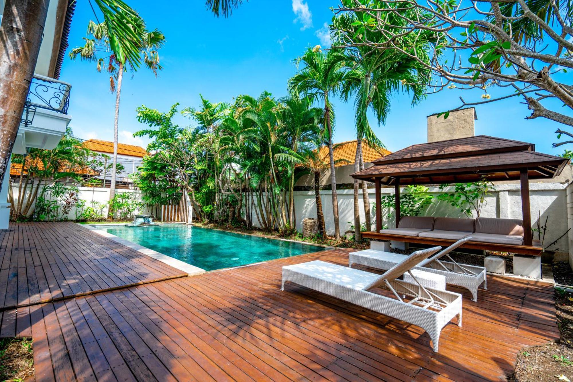 Villa Kencana *